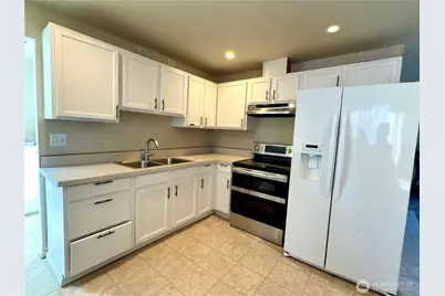 21 E Vashon Place, Shelton, WA 98584 - Photo 2