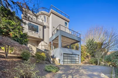 1717 Ferry Avenue SW, Seattle, WA 98116 - Photo 2