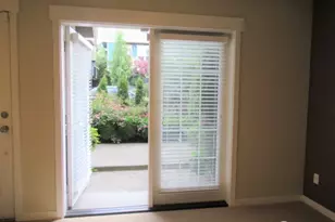 421 Federal Ave E, Seattle, WA 98102 - Photo 4