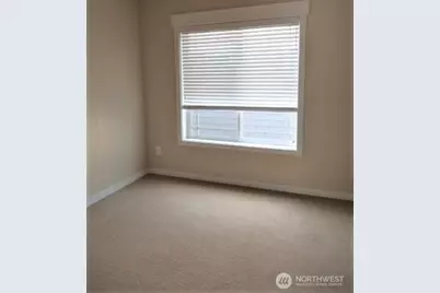 421 Federal Avenue E, Seattle, WA 98102 - Photo 14