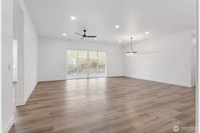 114 Vineyard View Lane, Yakima, WA 98901 - Photo 6