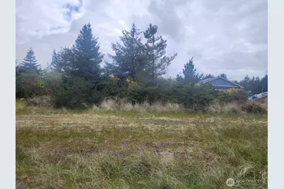 637 E Chance A La Mer NE, Ocean Shores, WA 98569 - Photo 2
