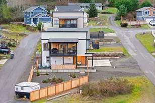 17 E Sellegren Rd, Allyn, WA 98524 - Photo 4