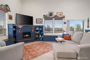 17 E Sellegren Rd, Allyn, WA 98524 - Photo 10