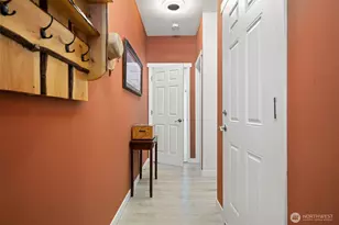 17 E Sellegren Rd, Allyn, WA 98524 - Photo 6