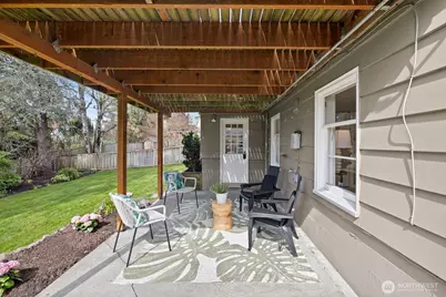 6251 Vassar Avenue NE, Seattle, WA 98115 - Photo 28