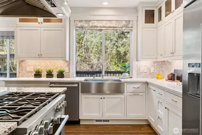 16454 108th Avenue NE, Bothell, WA 98011 - Photo 8