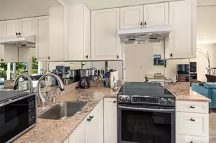 201 2nd St S, Kirkland, WA 98033 - Photo 8