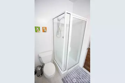 907 Broadway E, Seattle, WA 98102 - Photo 36