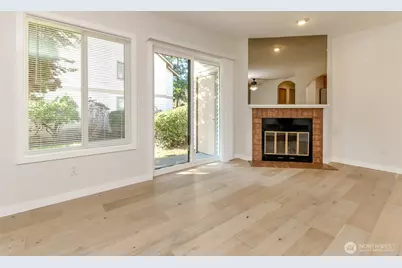 17311 119th Ln SE J#3, Renton, WA 98058 - Photo 4