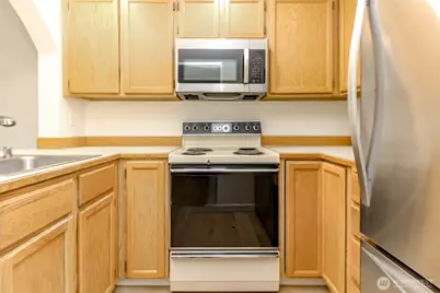 17311 119th Ln SE J#3, Renton, WA 98058 - Photo 10