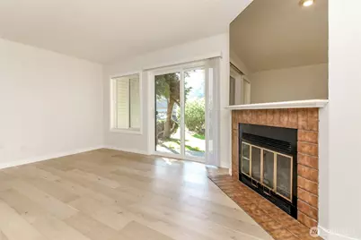17311 119th Ln SE J#3, Renton, WA 98058 - Photo 8