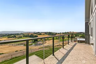 921 Tibbing Rd, Selah, WA 98942 - Photo 14