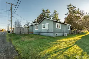 1717 W 6th St, Port Angeles, WA 98363 - Photo 4