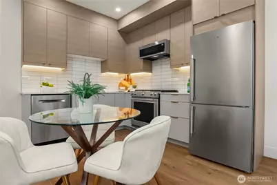 4758 Greenlake Way N, Seattle, WA 98103 - Photo 8