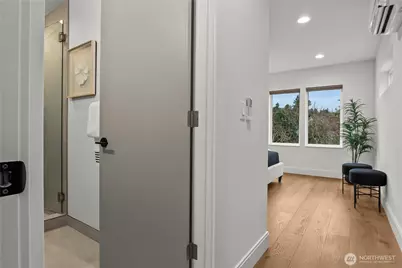 4758 Greenlake Way N, Seattle, WA 98103 - Photo 20