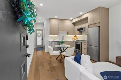 4758 Greenlake Way N, Seattle, WA 98103 - Photo 4