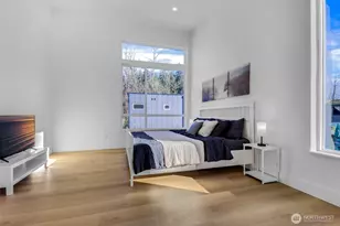 10618 E Riverside Dr, Bothell, WA 98011 - Photo 6