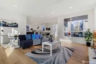 10618 E Riverside Dr, Bothell, WA 98011 - Photo 8