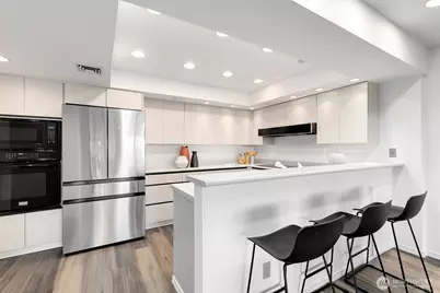 2410 Aurora Avenue N #106, Seattle, WA 98109 - Photo 18