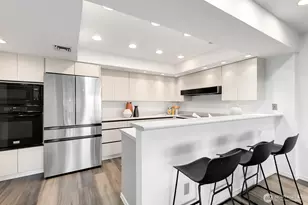 2410 Aurora Ave N, Seattle, WA 98109 - Photo 18