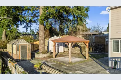 2103 NE 6th Cir, Renton, WA 98056 - Photo 32