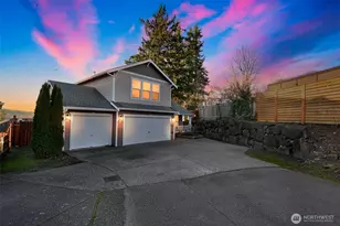 2103 NE 6th Cir, Renton, WA 98056 - Photo 1