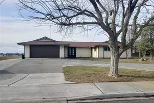 306 N Crestview Dr, Moses Lake, WA 98837 - Photo 1