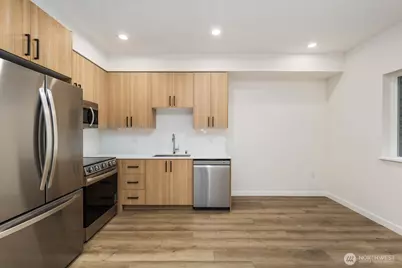 548 S Cloverdale Street #D, Seattle, WA 98108 - Photo 12