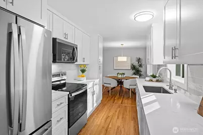 2535 154th Avenue SE, Bellevue, WA 98007 - Photo 8