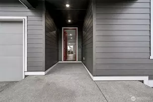 20806 149th St E, Bonney Lake, WA 98391 - Photo 2