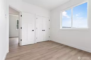 412 W 4th St, Everson, WA 98247 - Photo 8