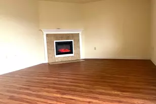 10018 Golden Given Rd E, Tacoma, WA 98445 - Photo 2