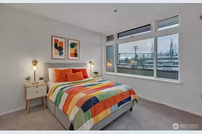 18 Dravus Street #207, Seattle, WA 98109 - Photo 16