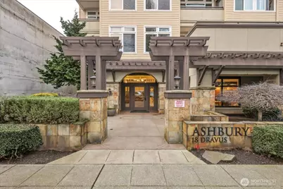 18 Dravus Street #207, Seattle, WA 98109 - Photo 32