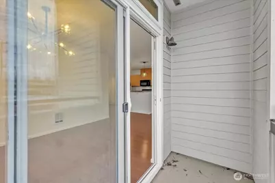 18 Dravus Street #207, Seattle, WA 98109 - Photo 22