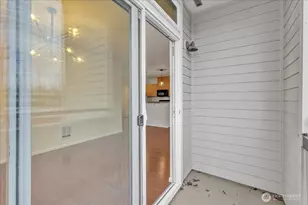 18 Dravus St, Seattle, WA 98109 - Photo 22