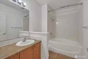 18 Dravus St, Seattle, WA 98109 - Photo 16