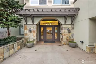 18 Dravus St, Seattle, WA 98109 - Photo 2