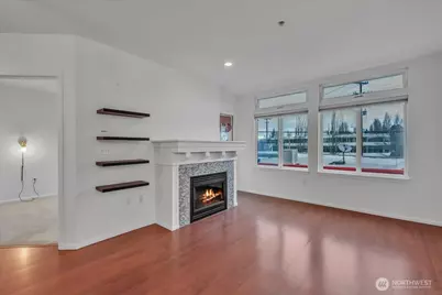 18 Dravus Street #207, Seattle, WA 98109 - Photo 2