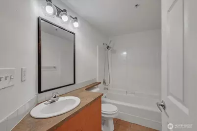 18 Dravus Street #207, Seattle, WA 98109 - Photo 20
