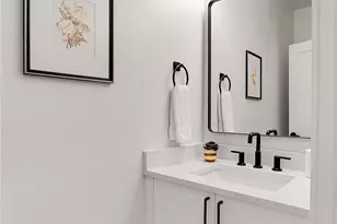 627 B W Emerson St, Seattle, WA 98119 - Photo 22