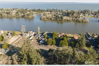 598 Mount Olympus Avenue SE, Ocean Shores, WA 98569 - Photo 28