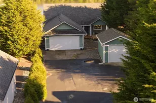 598 Mt Olympus Ave SE, Ocean Shores, WA 98569 - Photo 2