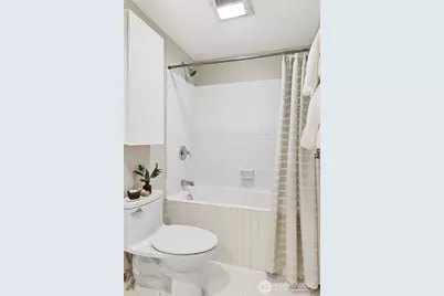 467 Newton Street #405, Seattle, WA 98109 - Photo 20