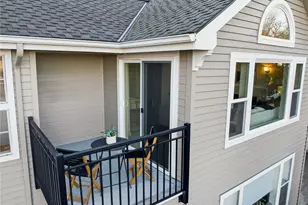 467 Newton St, Seattle, WA 98109 - Photo 24