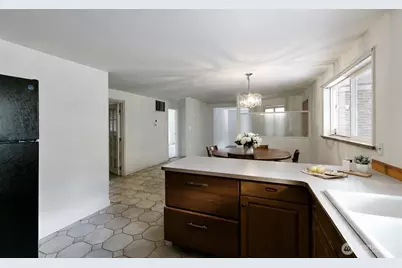 16107 81st Place NE, Kenmore, WA 98028 - Photo 10