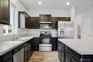 11002 Emmons Ct E, Puyallup, WA 98374 - Photo 8