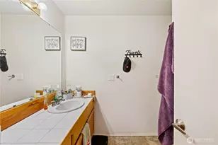 10425 Holly Dr, Everett, WA 98204 - Photo 6