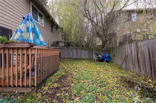 10425 Holly Dr, Everett, WA 98204 - Photo 20